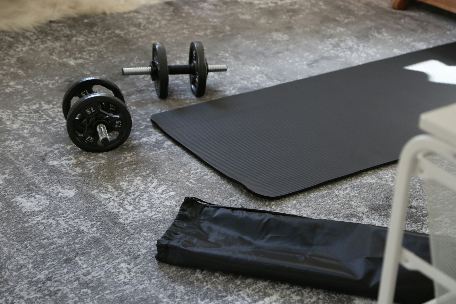 Klebrige Yogamatte nach falscher Reinigung